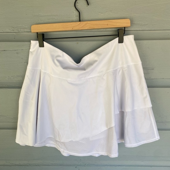 Athleta Ace Mesh Skort White Elastic Waist Tennis Skirt Pickleball Size XL - Picture 2 of 4